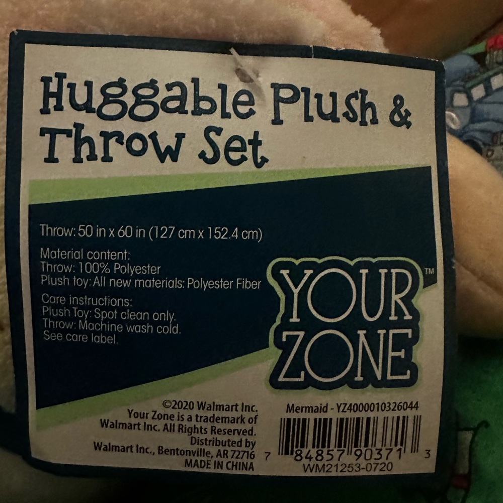Huggable plush & throw set